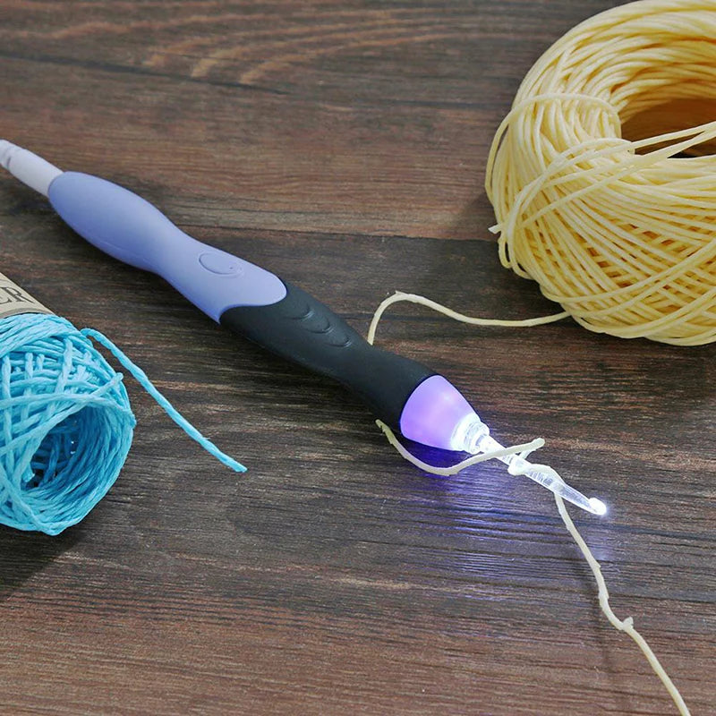9 in 1 Light Up Crochet Hook Set USB Rechargeable Ergonomic Crochet Hooks LED Lighted Knitting Hook Tools With Crochet Hook Case